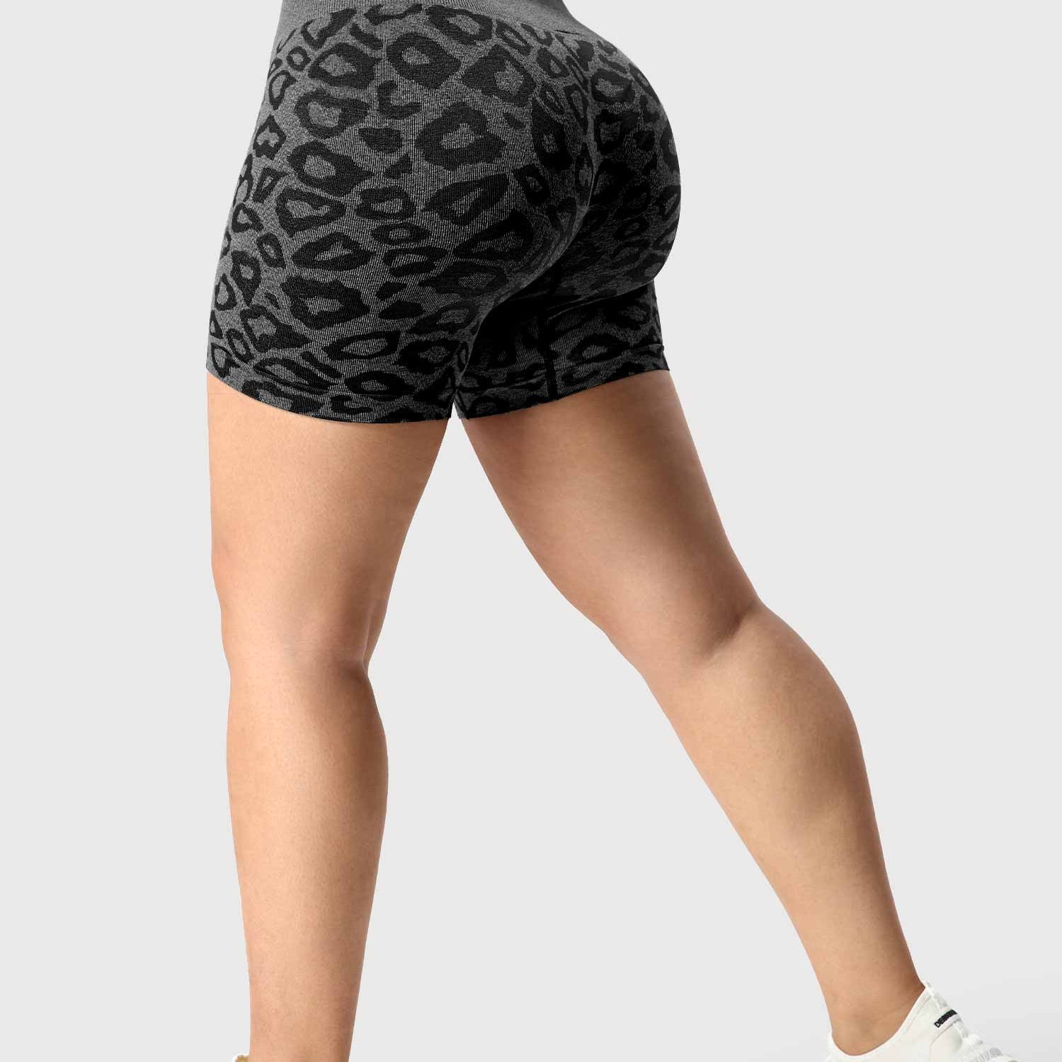 Yeoreo Leopard Seamless Shorts