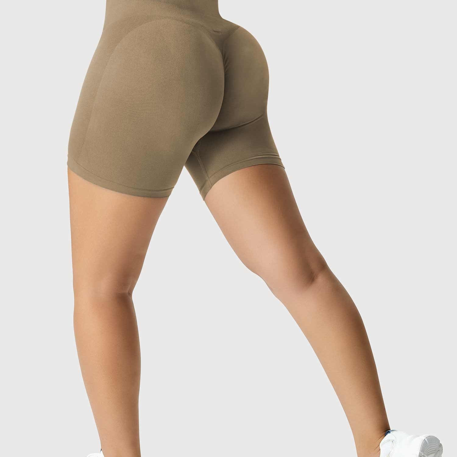 Yeoreo Amplify Seamless Shorts